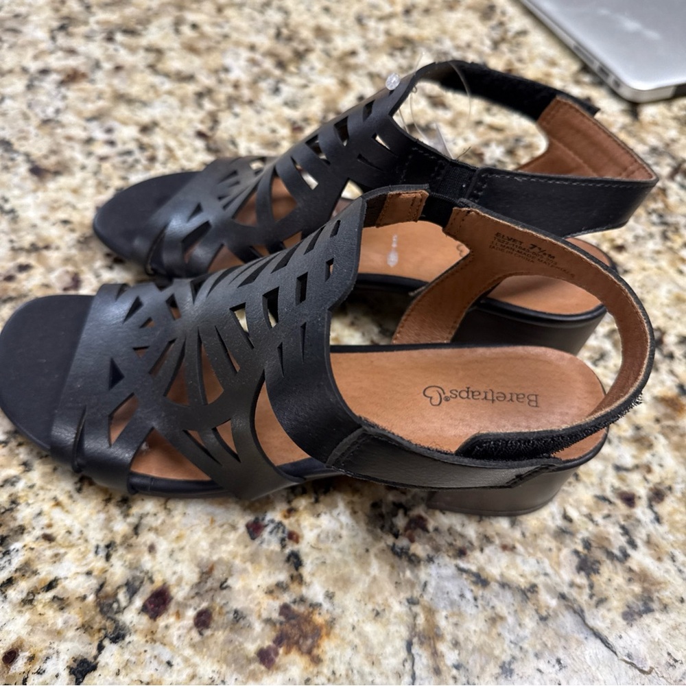 BareTraps Black Cutout Sandals - Picture 3 of 4